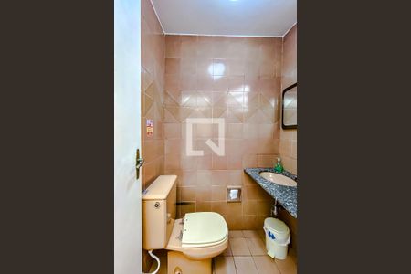 Casa à venda com 600m², 8 quartos e 15 vagasBanheiro 4