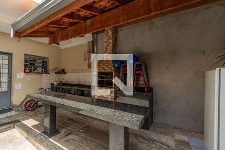 Casa à venda com 271m², 5 quartos e 5 vagas Casa à venda com 271m², 5 quartos e 5 vagasChurrasqueira