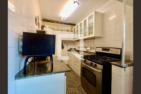 Apartamento à venda com 130m², 2 quartos e sem vagaCozinha