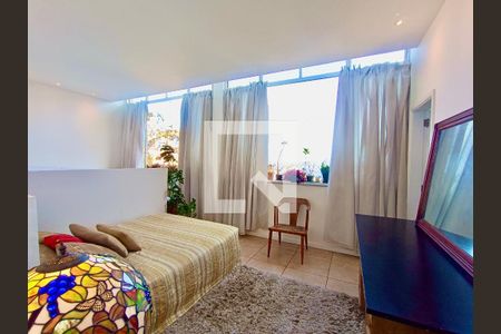 Apartamento à venda com 130m², 2 quartos e sem vagaSuíte