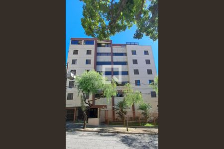 Apartamento à venda com 153m², 3 quartos e 2 vagas Apartamento à venda com 153m², 3 quartos e 2 vagasFachada