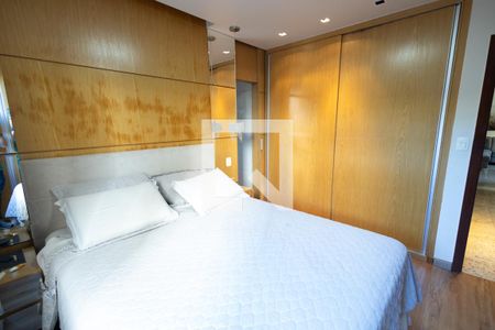 Apartamento à venda com 153m², 3 quartos e 2 vagasQuarto 2 / suite