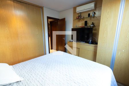 Apartamento à venda com 153m², 3 quartos e 2 vagasQuarto 2 / suite