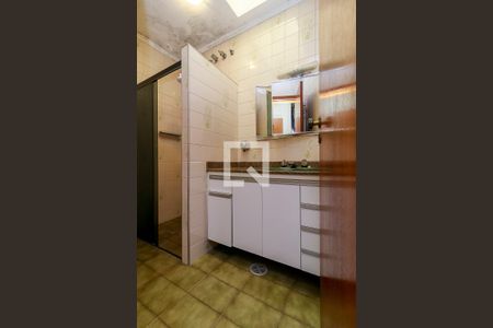 Casa à venda com 243m², 4 quartos e 5 vagasSuíte 2 - Banheiro