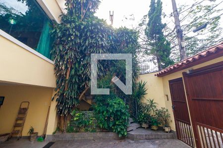 Casa à venda com 243m², 4 quartos e 5 vagasAcesso a casa