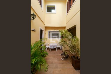 Casa à venda com 243m², 4 quartos e 5 vagasQuintal