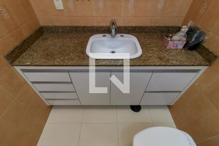 Casa à venda com 243m², 4 quartos e 5 vagasSuíte 1 - Banheiro