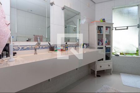 Casa para alugar com 500m², 4 quartos e 4 vagas Casa para alugar com 500m², 4 quartos e 4 vagasBanheiro Suíte 2