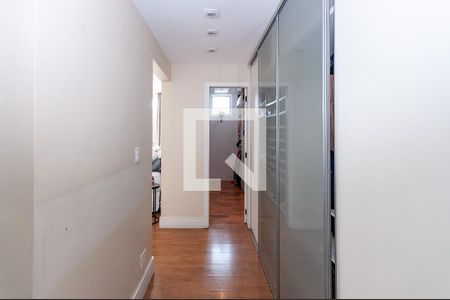 Casa para alugar com 500m², 4 quartos e 4 vagas Casa para alugar com 500m², 4 quartos e 4 vagasCloset quarto 2 Suíte