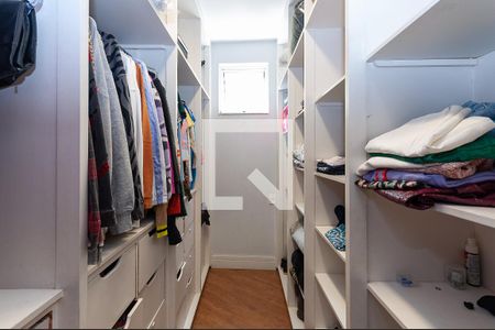 Casa para alugar com 500m², 4 quartos e 4 vagas Casa para alugar com 500m², 4 quartos e 4 vagasQuarto 1 Suíte Closet