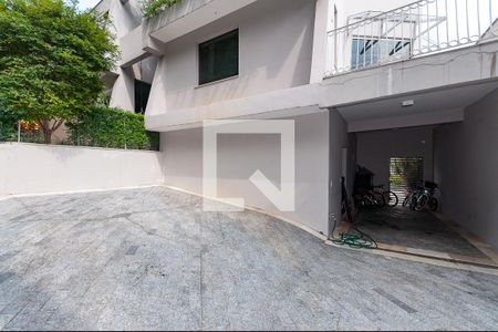 Casa para alugar com 500m², 4 quartos e 4 vagas Casa para alugar com 500m², 4 quartos e 4 vagasGaragem