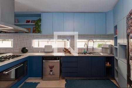 Casa para alugar com 500m², 4 quartos e 4 vagas Casa para alugar com 500m², 4 quartos e 4 vagasCozinha