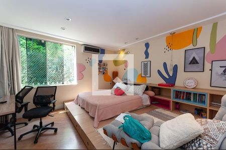 Casa para alugar com 500m², 4 quartos e 4 vagas Casa para alugar com 500m², 4 quartos e 4 vagasQuarto 1 Suíte