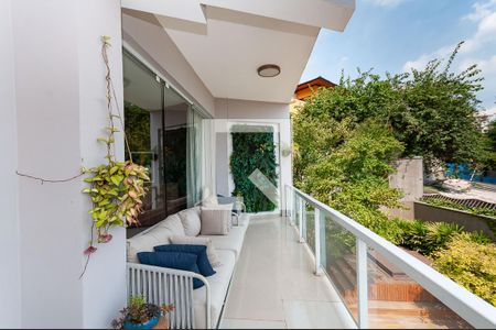 Casa para alugar com 500m², 4 quartos e 4 vagas Casa para alugar com 500m², 4 quartos e 4 vagasVaranda Sala