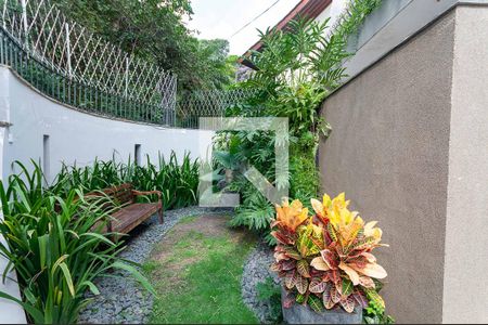 Casa para alugar com 500m², 4 quartos e 4 vagas Casa para alugar com 500m², 4 quartos e 4 vagasJardim