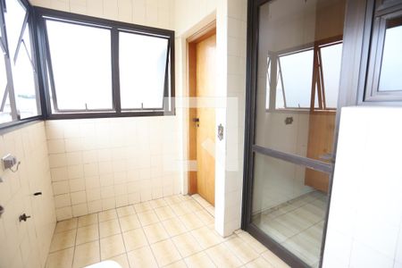 Apartamento para alugar com 160m², 3 quartos e 1 vaga Apartamento para alugar com 160m², 3 quartos e 1 vagaLavanderia