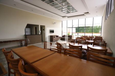Apartamento para alugar com 160m², 3 quartos e 1 vaga Apartamento para alugar com 160m², 3 quartos e 1 vagaÁrea comum - Salão de festas