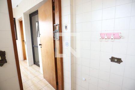 Apartamento para alugar com 160m², 3 quartos e 1 vaga Apartamento para alugar com 160m², 3 quartos e 1 vagaBanheiro da lavanderia