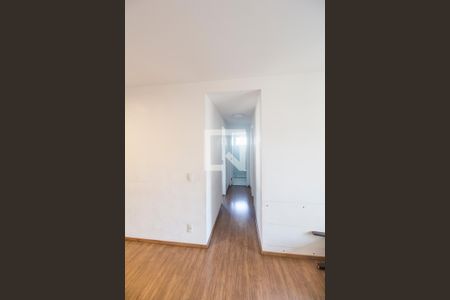 Apartamento à venda com 76m², 2 quartos e sem vaga Apartamento à venda com 76m², 2 quartos e sem vagaCorredor