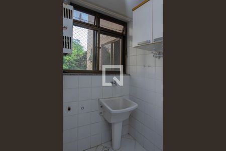 Apartamento para alugar com 100m², 3 quartos e 2 vagas Apartamento para alugar com 100m², 3 quartos e 2 vagasCozinha e Área de Serviço