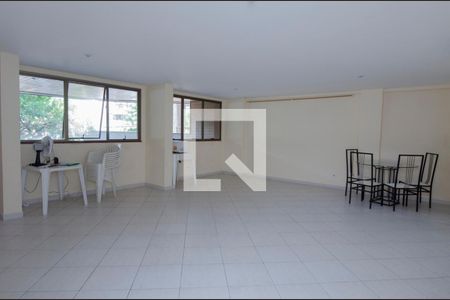 Apartamento para alugar com 100m², 3 quartos e 2 vagas Apartamento para alugar com 100m², 3 quartos e 2 vagasÁrea comum - Salão de festas