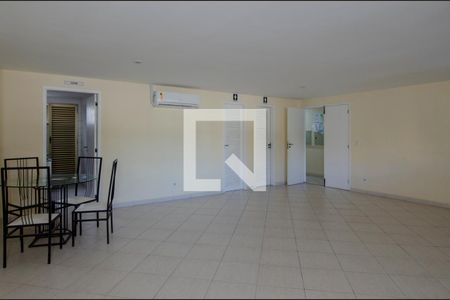 Apartamento para alugar com 100m², 3 quartos e 2 vagas Apartamento para alugar com 100m², 3 quartos e 2 vagasÁrea comum - Salão de festas