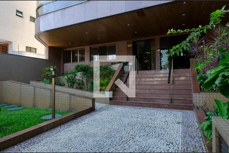 Apartamento para alugar com 100m², 3 quartos e 2 vagas Apartamento para alugar com 100m², 3 quartos e 2 vagasEntrada