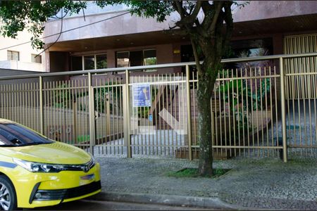 Apartamento para alugar com 100m², 3 quartos e 2 vagas Apartamento para alugar com 100m², 3 quartos e 2 vagasPlaca