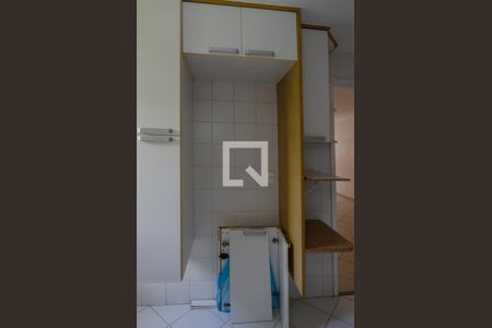 Apartamento para alugar com 100m², 3 quartos e 2 vagas Apartamento para alugar com 100m², 3 quartos e 2 vagasCozinha e Área de Serviço
