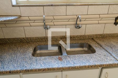 Casa à venda com 180m², 5 quartos e 2 vagasCozinha