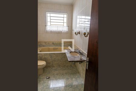 Casa à venda com 180m², 5 quartos e 2 vagasBanheiro