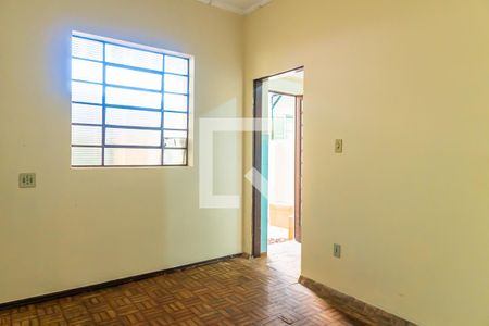 Casa à venda com 180m², 5 quartos e 2 vagasSala