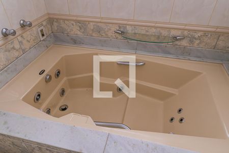 Casa à venda com 180m², 5 quartos e 2 vagasBanheiro