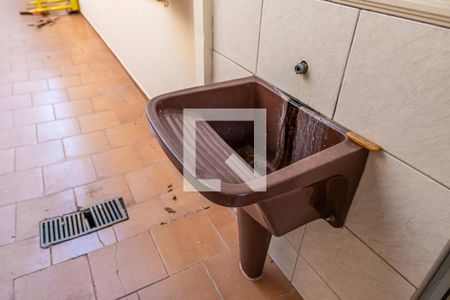 Casa à venda com 180m², 5 quartos e 2 vagasQuintal