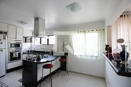 Apartamento à venda com 180m², 3 quartos e 4 vagasCopa e Cozinha