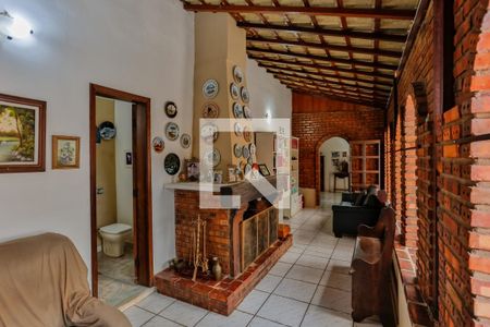 Casa de condomínio à venda com 555m², 4 quartos e 4 vagas Casa de condomínio à venda com 555m², 4 quartos e 4 vagasCorredor