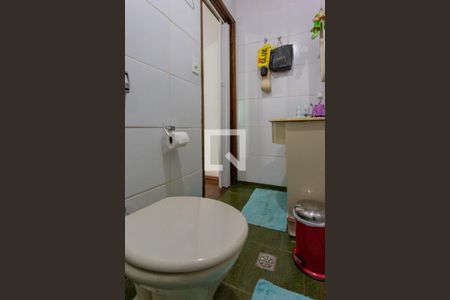 Casa de condomínio à venda com 555m², 4 quartos e 4 vagas Casa de condomínio à venda com 555m², 4 quartos e 4 vagasBanheiro da Suíte 1