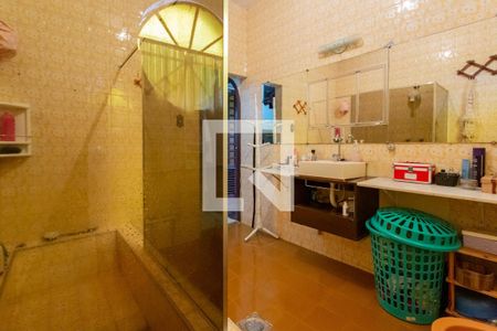 Casa de condomínio à venda com 555m², 4 quartos e 4 vagas Casa de condomínio à venda com 555m², 4 quartos e 4 vagasBanheiro da Suíte 2