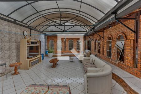 Casa de condomínio à venda com 555m², 4 quartos e 4 vagas Casa de condomínio à venda com 555m², 4 quartos e 4 vagasSala 2