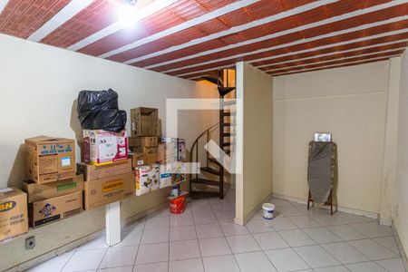 Casa à venda com 419m², 6 quartos e 3 vagas Casa à venda com 419m², 6 quartos e 3 vagasQuarto 2 da Casa dos Fundos