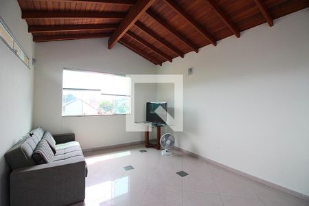 Casa à venda com 300m², 3 quartos e 4 vagasSala de TV