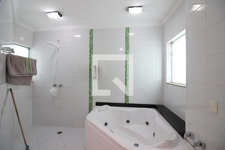 Casa à venda com 300m², 3 quartos e 4 vagasSuíte 1 Banheiro