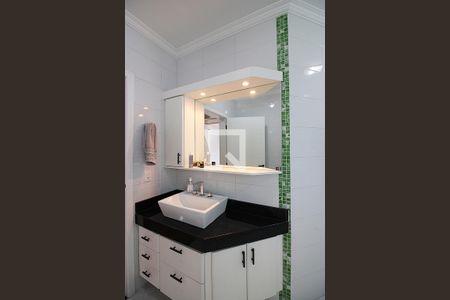 Casa à venda com 300m², 3 quartos e 4 vagasSuíte 1 Banheiro