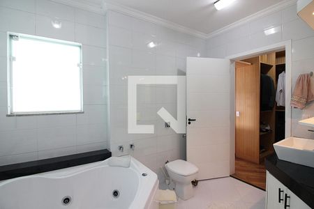 Casa à venda com 300m², 3 quartos e 4 vagasSuíte 1 Banheiro