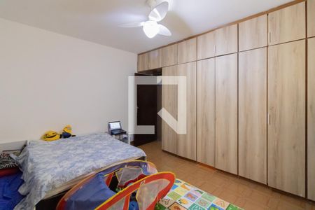 Casa à venda com 162m², 3 quartos e 2 vagasSuíte