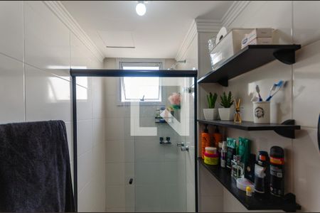 Apartamento à venda com 43m², 2 quartos e 1 vaga Apartamento à venda com 43m², 2 quartos e 1 vagaBanheiro