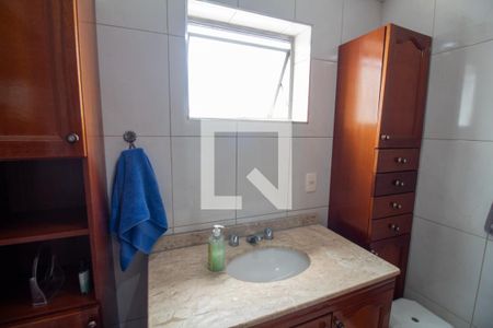 Apartamento à venda com 70m², 2 quartos e 2 vagas Apartamento à venda com 70m², 2 quartos e 2 vagasBanheiro