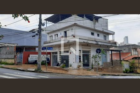 Casa à venda com 790m², 2 quartos e 1 vaga Casa à venda com 790m², 2 quartos e 1 vagaFrente da Casa Principal