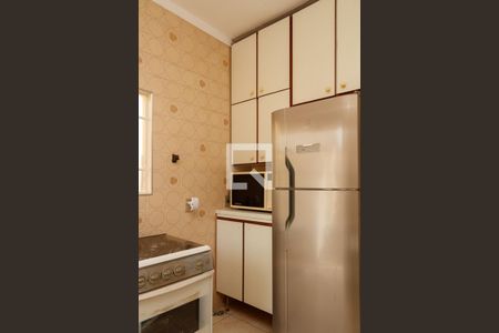 Casa à venda com 280m², 5 quartos e 4 vagas Casa à venda com 280m², 5 quartos e 4 vagasCozinha