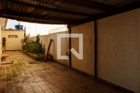 Casa à venda com 280m², 5 quartos e 4 vagas Casa à venda com 280m², 5 quartos e 4 vagasÁrea Externa